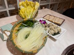 -喃喃椰·糟粕醋·椰子鸡火锅(七堡花园店)