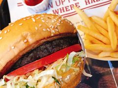 -The Habit Burger Grill 哈比特汉堡(复兴soho店)