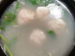 生煎和鱼丸汤-小杨生煎(湟普汇店)