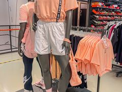 -王府井奥莱临潼小镇(临潼店)