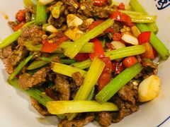 茶油炒黄牛肉-丹江口渔村·湘味厨房(桃园店)