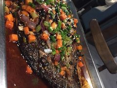 -鸣记脆皮烤鱼·海鲜烤鱼(三八广场店)