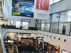 -维也纳国际机场