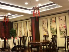 -梅龙镇酒家(南京西路总店)