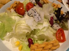 蔬菜沙拉-胡桃里音乐酒馆(环亚凯瑟琳广场店)