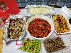 -扒虾小妹儿麻辣海鲜(宏图街店)