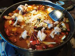 酸菜牛蛙-小龙坎火锅(好世界店)