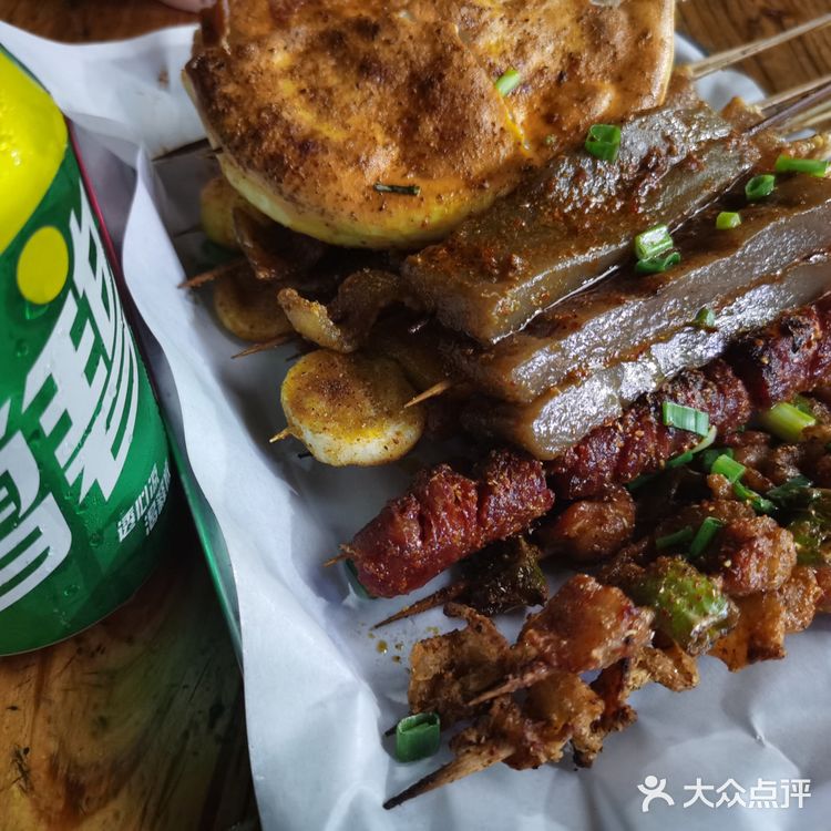 小巷（hang）巷（hang）儿里的烧烤店