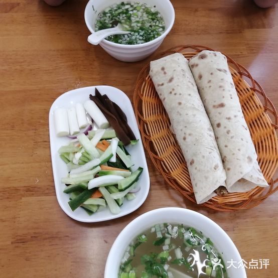 鞠大刚朝天锅(青年路店)