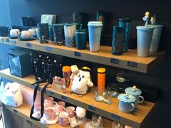 零售区-星巴克臻选(深圳东海缤纷天地店)