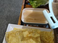 -乡土黄·鲜牛肉火锅·小龙虾(兴业街店)