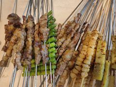 -破瓦寒窑·地摊烤羊排