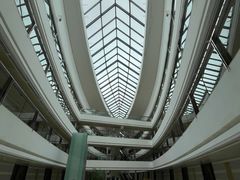 -上海滴水湖皇冠假日酒店