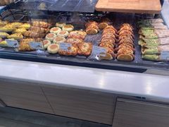 -巴黎贝甜(大宁国际商业广场店)