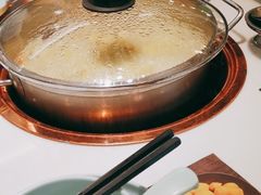 -洪氏嗨捞·猪肚鸡火锅(阳光天地店)