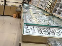 -沫芮眼镜·蔡司官方授权店(人民广场店)