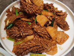 爆炒腰花-闫府私房菜·百年鲁菜(恒隆店)
