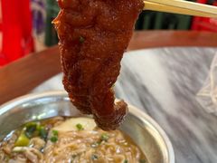 -肥佬良扣肉粉面店(梧州总店)