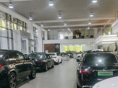 -上海星瀚奔驰4S店(红柳路店)