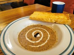 黑菌奶油蘑菇汤-I HOLIC艾豪丽披萨(KKone店)