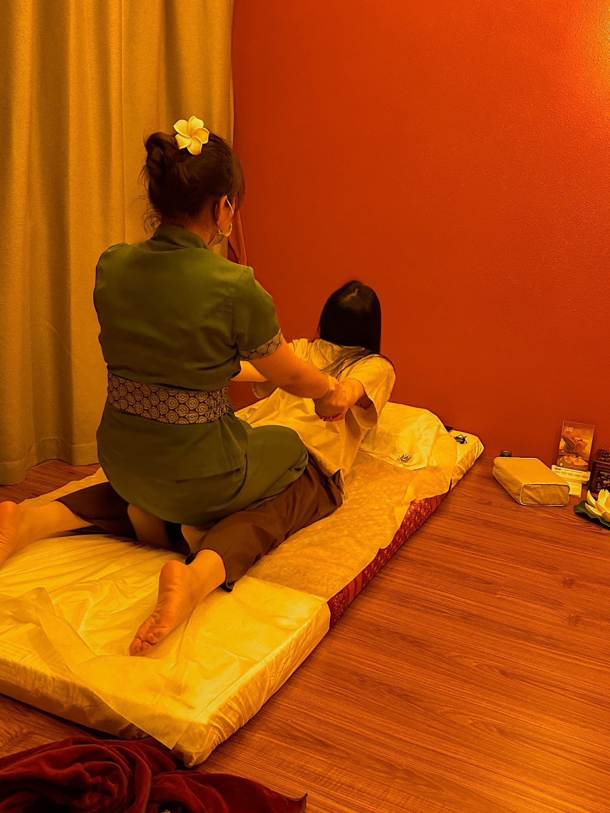 💗可换泰服
💗正宗古法泰式spa
💗泰籍按摩师
🏠
进