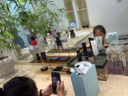 -颜蕾医美黄金微针水光美肤玻尿酸抗衰中心
