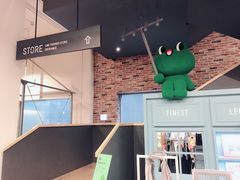-LINE FRIENDS Garosu-gil Flagship Store