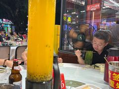 -刘姐啤酒鱼民族演艺餐厅(西街总店)