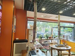 -哈尔滨小酒馆·鲜肉现穿自助烧烤(康新花园店)