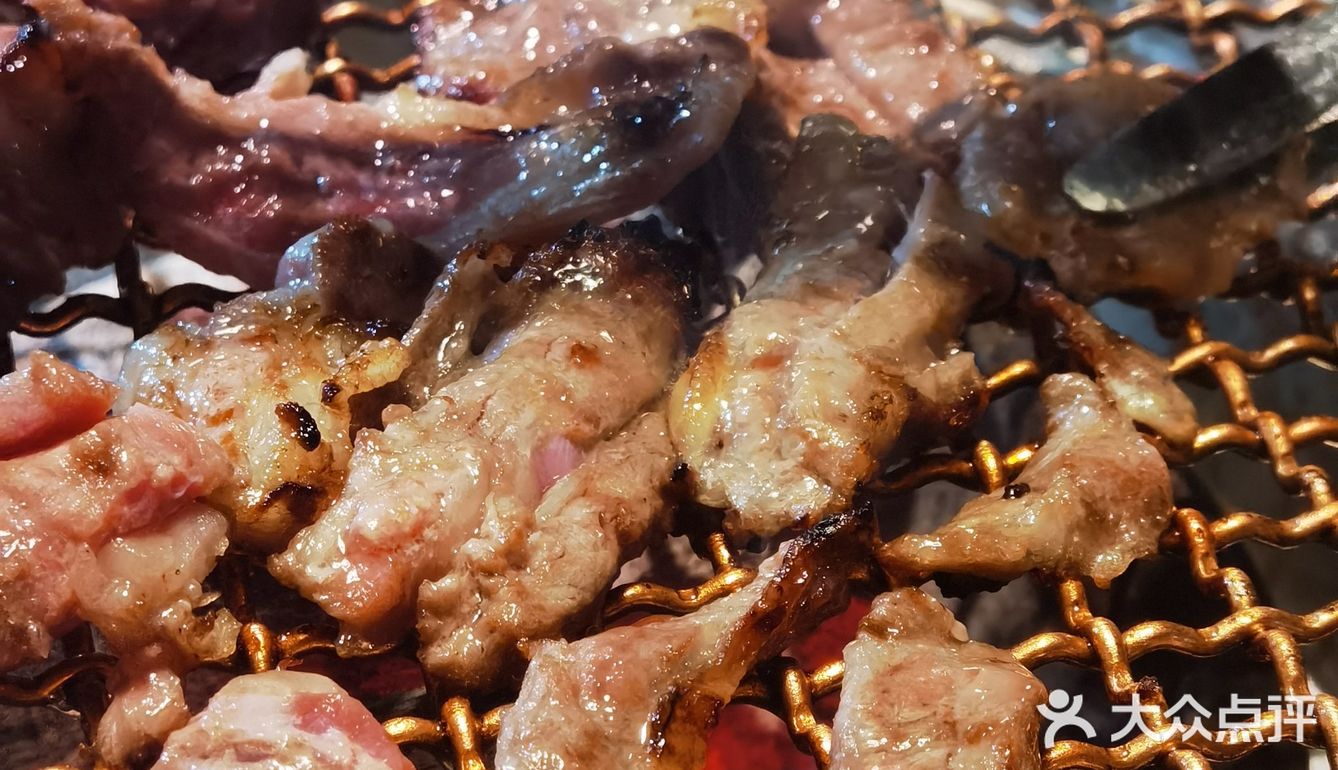 挑个雪天❄️来樱花树下烤肉肉🥩