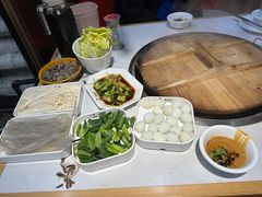 -鲁员外地锅鸡地锅鱼(古墩路店)