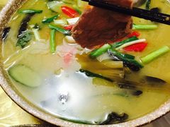 -石磨豆花家常菜·牦牛排土火锅