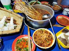 -马路边边麻辣烫联盟路店