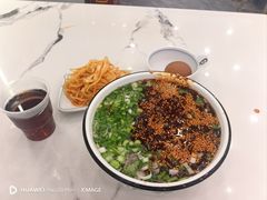 -伊穆祥牛肉面总店·清真