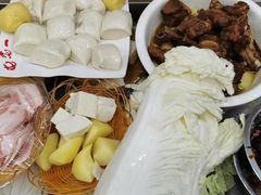 -屯老二农家铁锅炖·行业领军者(梅江店)