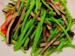 芦蒿臭豆腐炒咸肉-徽州月·民间徽菜(浦东总店)