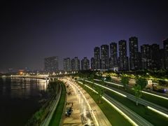-南京眼步行桥