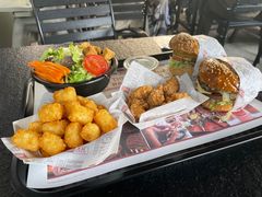 -The Habit Burger Grill 哈比特汉堡(爱琴海店)
