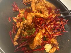 -阿瓦山寨·湘菜现炒·剁椒鱼头王(咸阳总店)