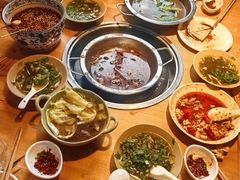 -大众跷脚牛肉馆·非遗传承单位(峨眉山店)