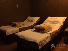 -鸿喜足健康足道采耳艾灸(南纬路店)