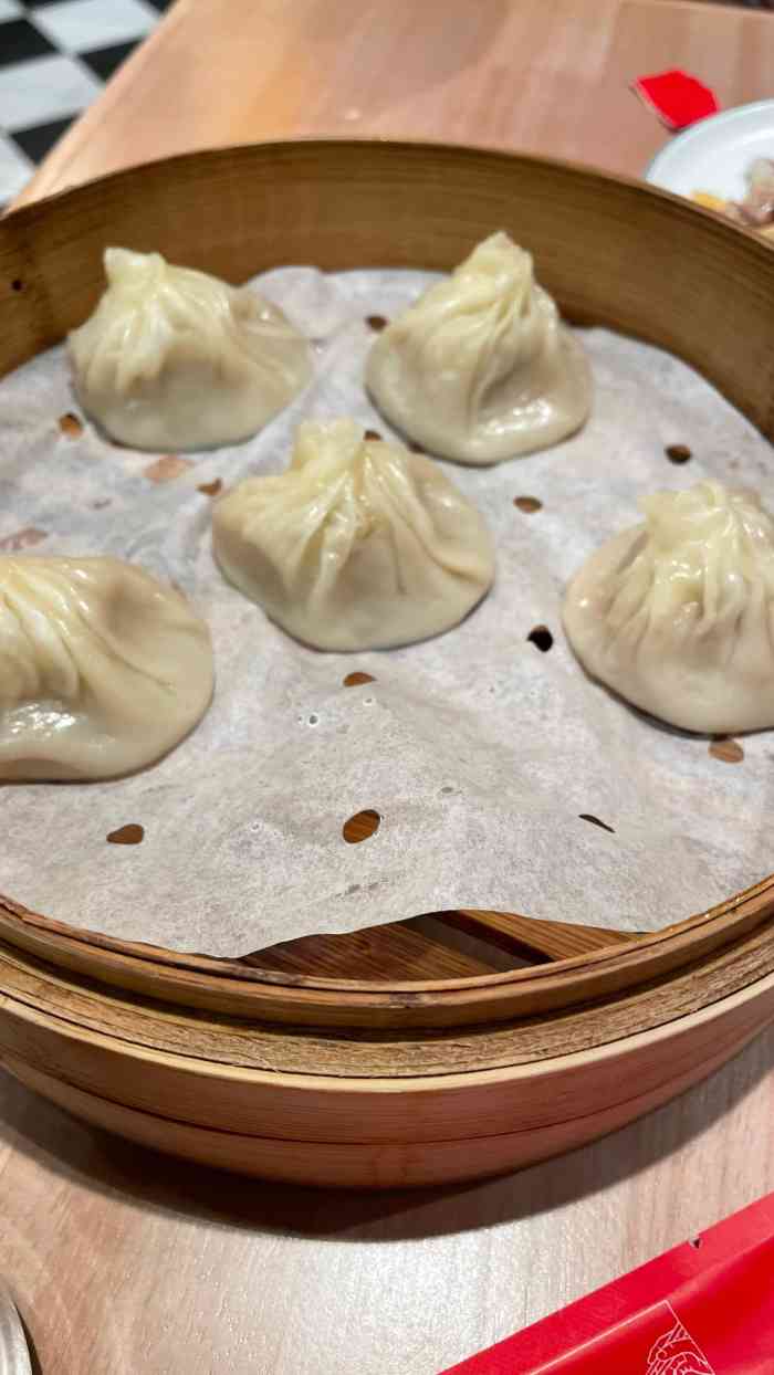 东坡肉超级糯小小的一份也不会腻粉丝汤很赞葱油拌面感觉一般般白炸鸡