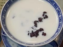 -广信牛奶甜品世家(台东店)