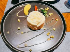 自制焦糖坚果冰糕-YUE·6·西式融合餐厅(外滩六号店)
