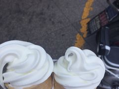 冰淇淋蛋筒-麦当劳(田林好又多店)