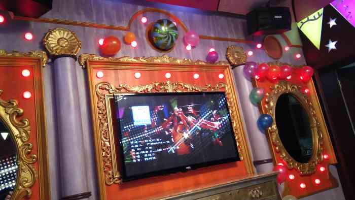 酷歌主题量贩式ktv-"酷姿是连锁的ktv,在北京也有,都是主题.