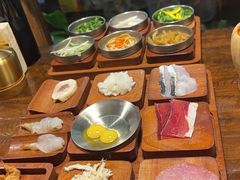 -银米·云南传统过桥米线(双廊黑金冠店)