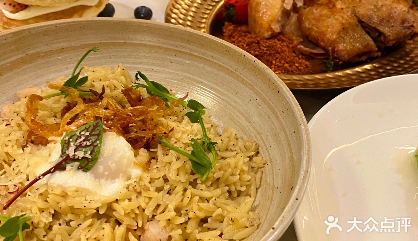 🆘这家店真的氛围感一绝！餐品颜值也很高