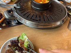 -江南猪肉商会无限续吃(弘大店)