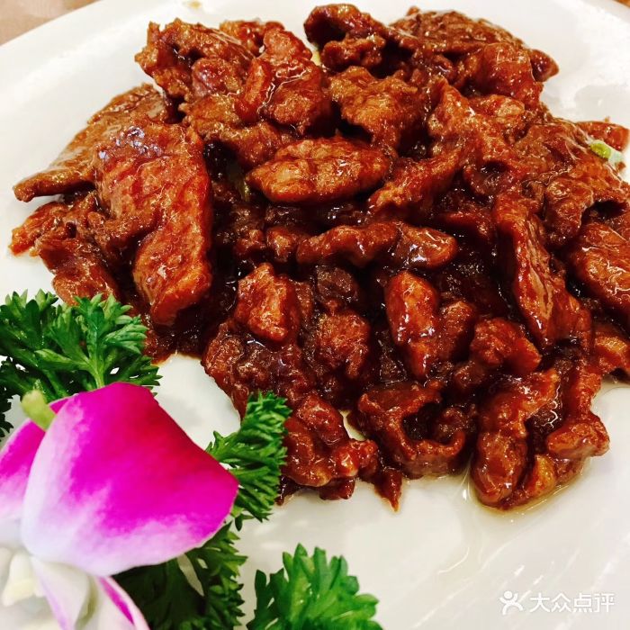 新雅粤菜馆(南京东路店)蚝油牛肉图片 - 第1张